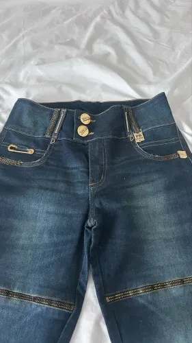 Calça jeans Pitbull empina bumbum