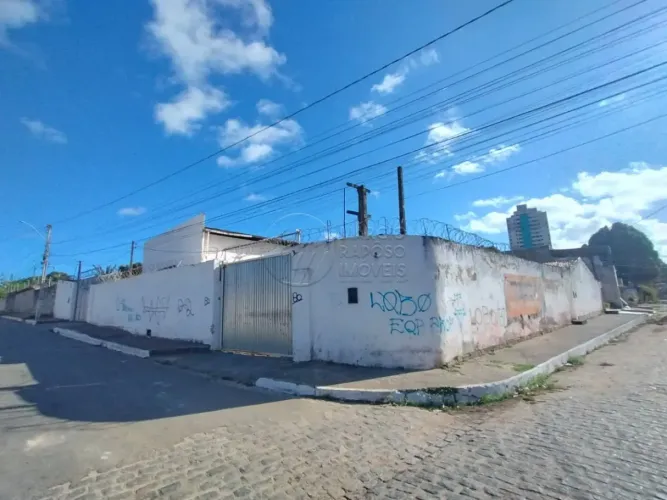 PONTO COMERCIAL NO BARRO DURO COM 570,00M² DE ÁREA CONSTRUÍDA E 841,00M² DE TERRENO