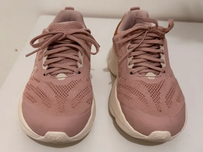 Tênis Fila corrida/treino