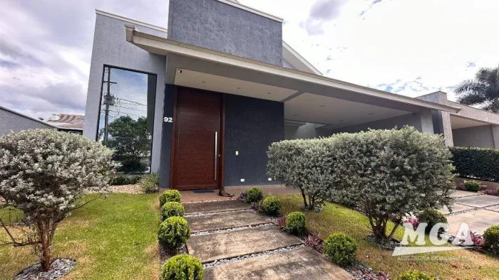 Sobrado com 4 dormitórios à venda, 287 m² por R$ 2.390.000,00 - Condomínio Arco de Paris -