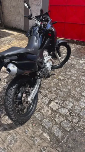 Moto novo só pega e anda nada a fazer