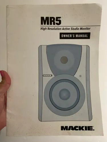Caixa de retorno monitor de referência Mackie MR5 High Resolution Active Studio