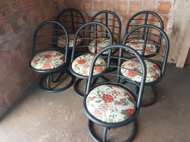 Cadeiras tubular 7 peças 