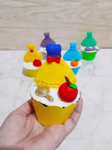 Doces Temáticos para sua Festa? Universo Cupcake.