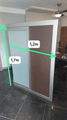 BIOMBO EM AÇO EM VIDRO