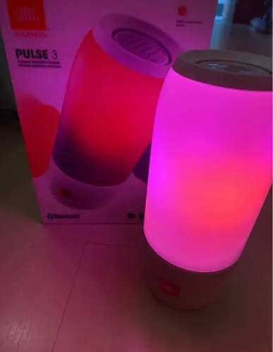 Caixa JBL Pulse Original. Novíssima. Muda de cor. 