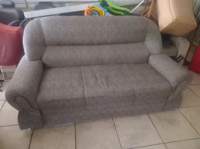 Sofá 3 lugares marrom 