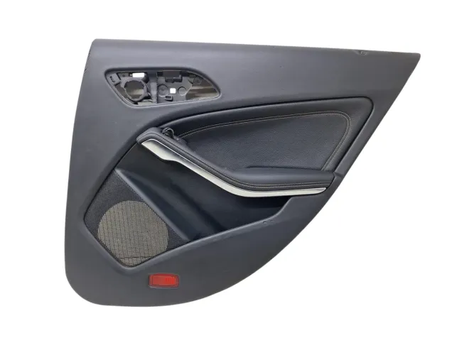 Foro Porta Tras Lado Direita Mercedes Cla 200 2014 / 2015