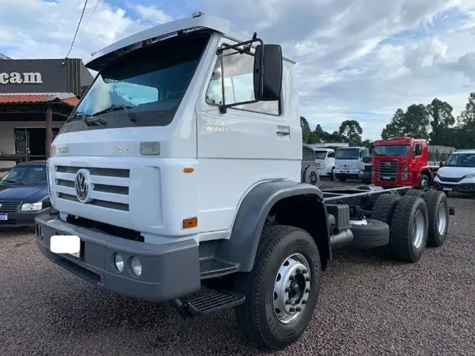 Vw 26220 Worker 6x4 09/10 607.522 Km no chassi R$ 230.000,00 av