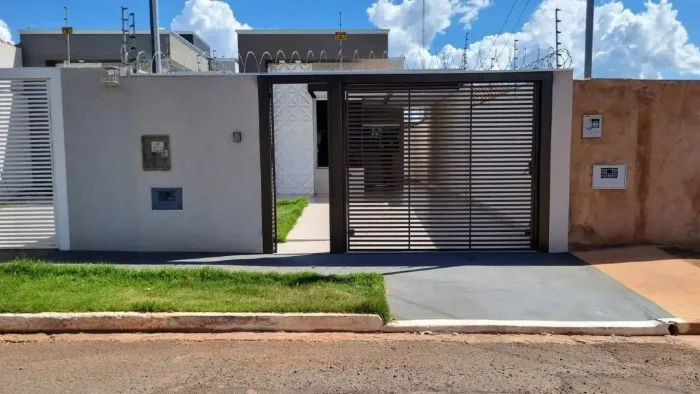 Casa à venda  Moderna, funcional e perfeita para sua família!