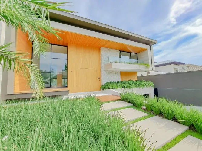 Casa de Luxo em Condomínio na Barra da Tijuca