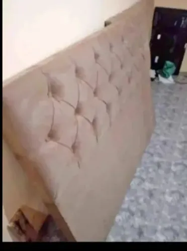 Cabeceira casal,pouco tempo de uso.