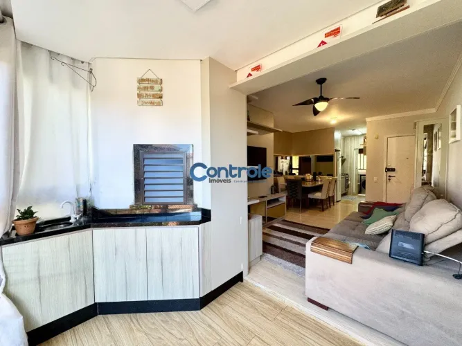 Apartamento 3 dormitórios, sendo 1 suíte, sacada com churrasqueira.