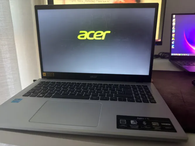 Notebook Acer Aspire 3 A315-510P i3-N305 8GB 256GB SSD 15,6? Full HD