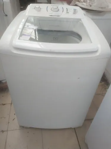 Máquina de lavar roupa Eletrolux 