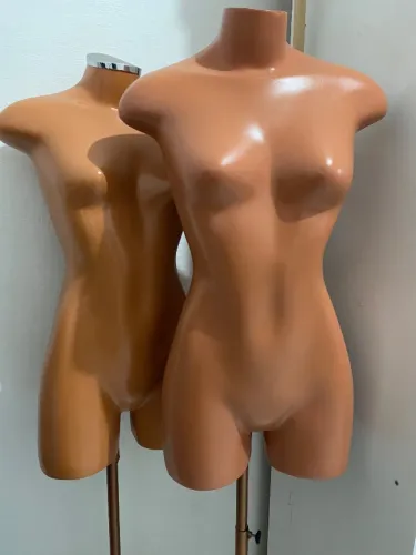 Manequim Feminino Completo - Ótimo Estado e Pronto para Uso