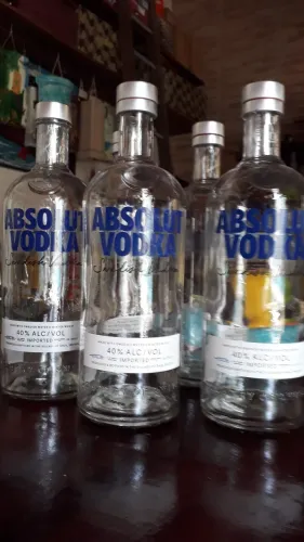 Garrafas Absolut