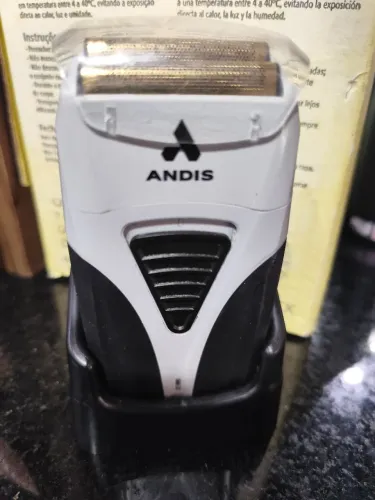 Máquina shaver semi nova 