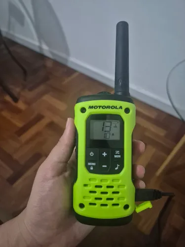 2 radios comunicador talkabout 35km verde t600br - MOTOROLA