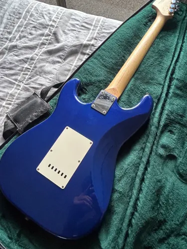 Guitarra Squier Strat by Fender