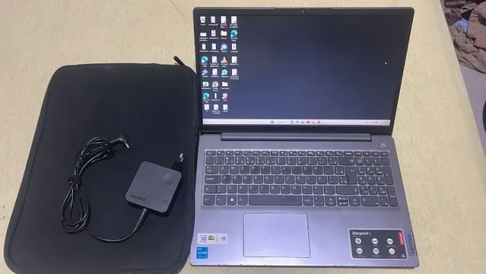 VENDO NOTEBOOK IDEAPAD 3i