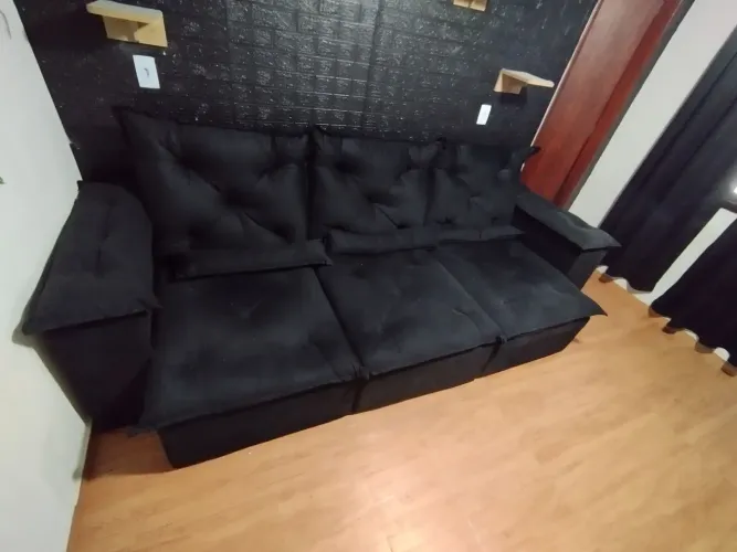 Vendo Sofá retrátil reclinável preto 2,70m