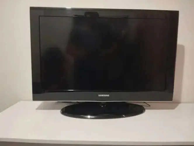 TV SAMSUNG LN32A550P3R para conserto ou peças