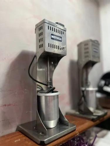 Máquina de milkshake - vendo ou troco 