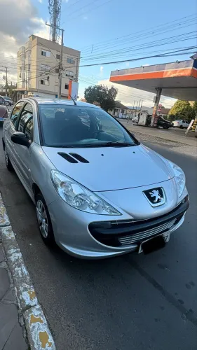 Peugeot 207 XR 1.4 Flex 8V 5P 2011