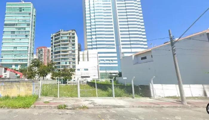 Terreno com 2 frentes com 420m² na Enseada do Suá - Vitória - ES