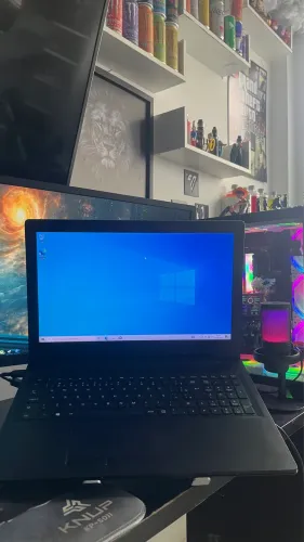 Notebook Lenovo Core i3 5 Geracao 1000GB super rápido Tela 15.6 (Carregador original 135W)