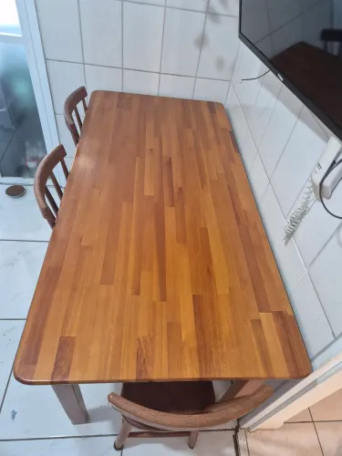 Mesa em madeira