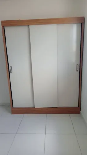 Roupeiro/Guarda roupa