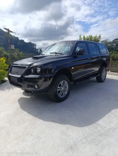 Mitsubishi Pajero Sport HPE 2.5 4X4 Diesel Mec. 2011