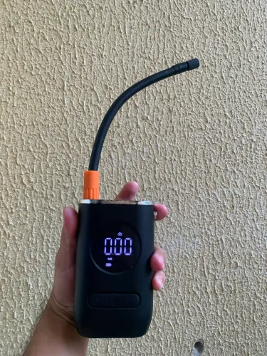 Bomba de encher pneus carro moto e bicicleta