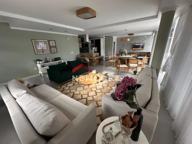 Casa em Rua Eduardo Nicolich - Agronômica - Florianópolis/SC