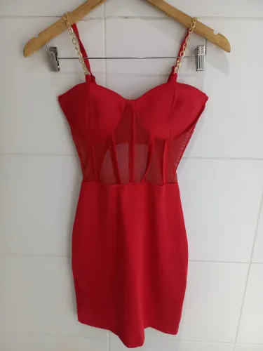 Vestido vermelho com bojo