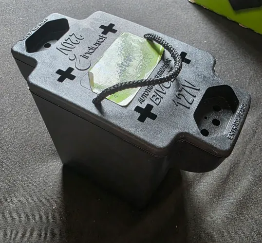 Autotransformador blindado 300W Indusat 127v/220v
