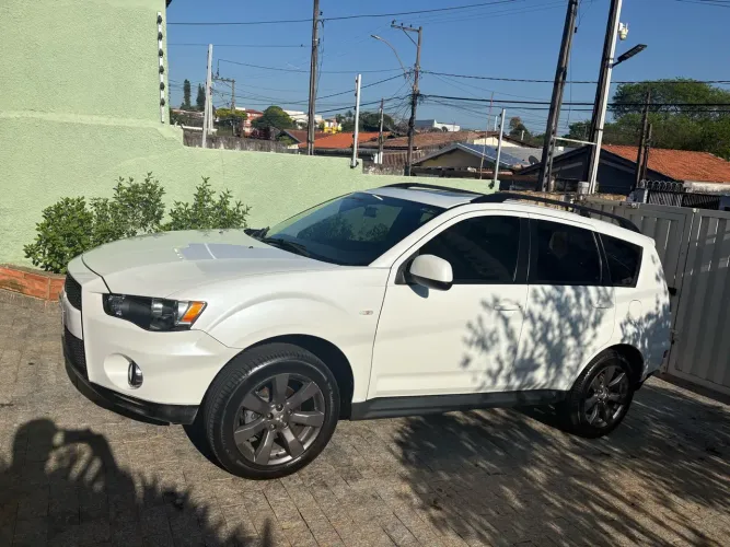 Mitsubishi Outlander 2.0 16V 160cv Aut. 2012