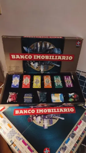 Jogo de tabuleiro banco imobiliário anos 90/2000