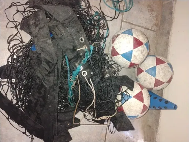 KIT FUTEVÔLEI ( REDE + MARCAÇÃO+ BOLA) ?