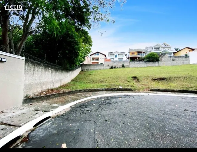 Oportunidade, Altos da Serra 2, Terreno com frente e lateral para mata de preservação