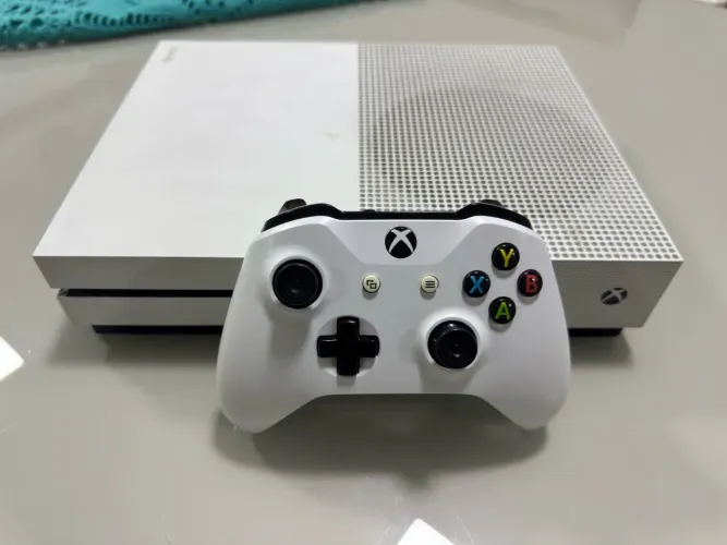 Xbox One S