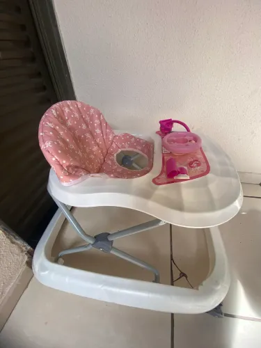 Vendo andador de bebê