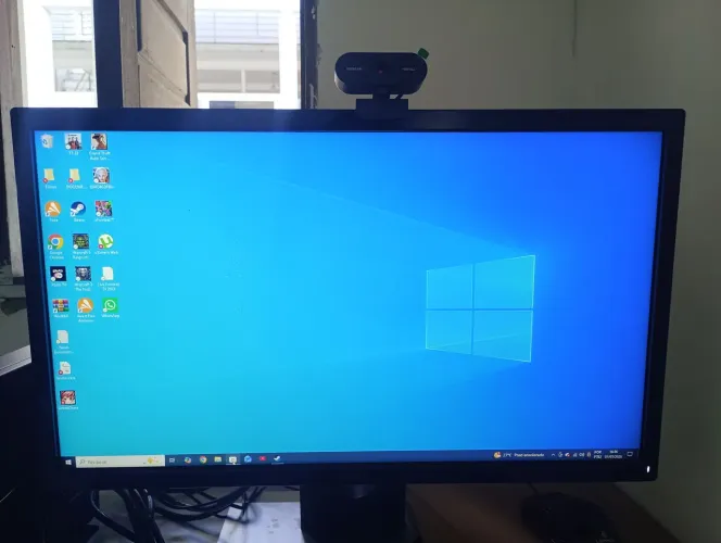 Monitor Dell pouco usando, oportunidade.