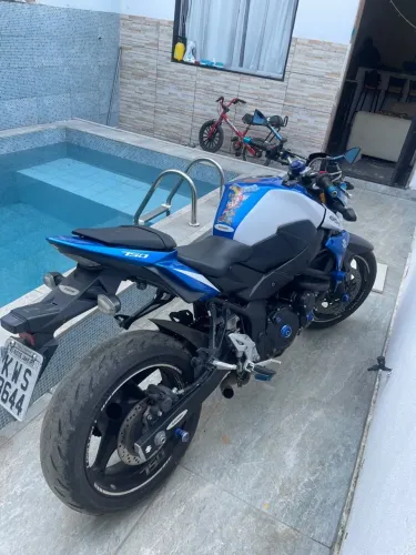 Suzuki GSR 750 2015