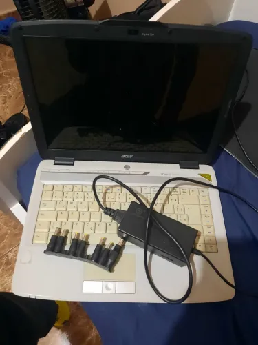 Vendo esse notebook por 70 reais, olhe a descrição