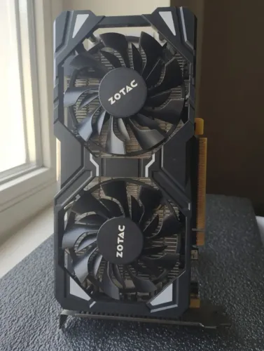 GTX 1060 5GB - Ótimo desempenho em jogos | Bem conservada