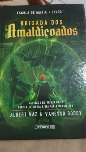Brigada dos Amaldiçoados - Livro