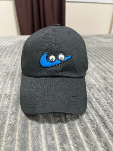 Boné Nike *Have a Nike Day* olhinho